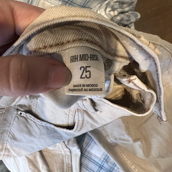 BDG RIH mid rise barrel jeans size 25 NWOT - Picture 3 of 4